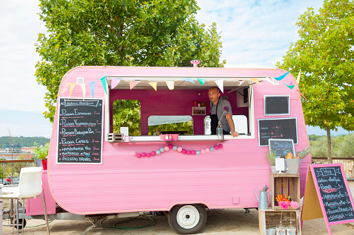 pink food truck